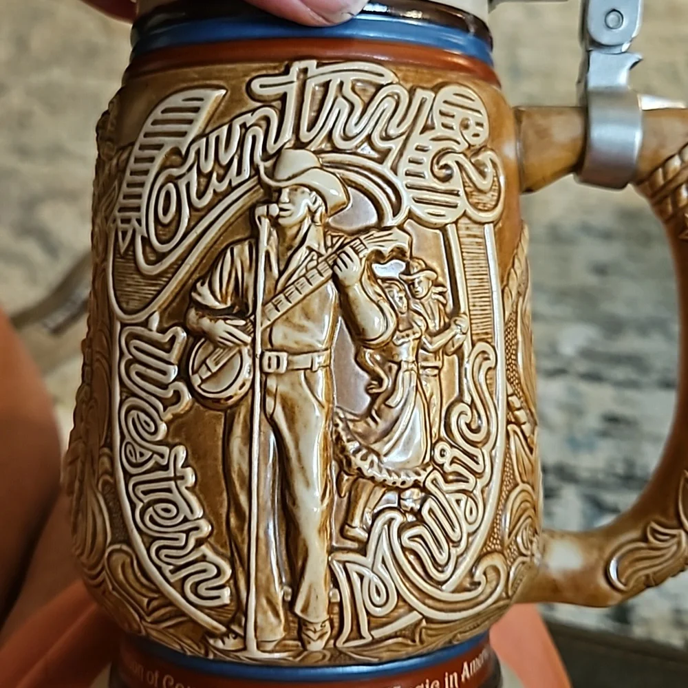 AVON 3D COUNTRY ceramic Lidded Beer Stein Mug Cup